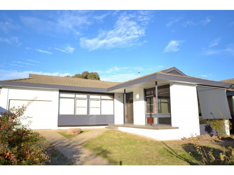 53 Northcott Parade, Mount Austin NSW 2650
