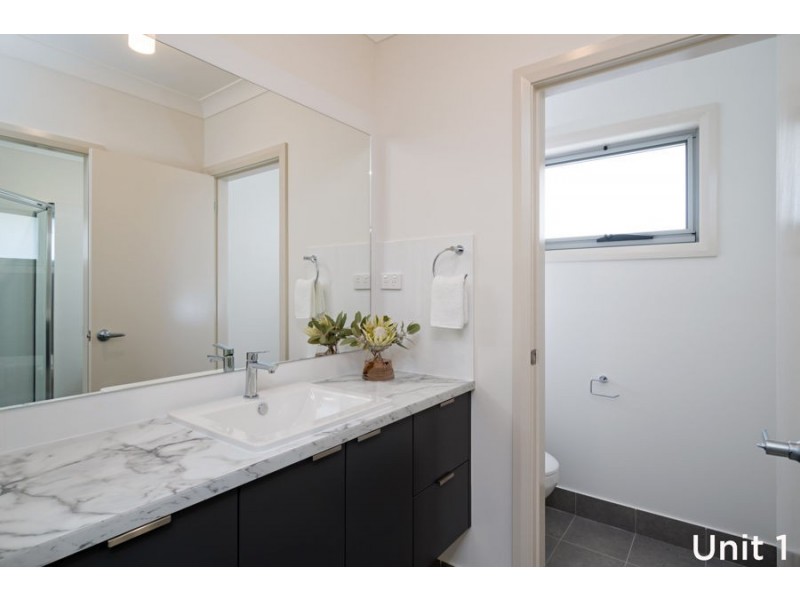 1 & 2/65 Bourke Street, Turvey Park NSW 2650