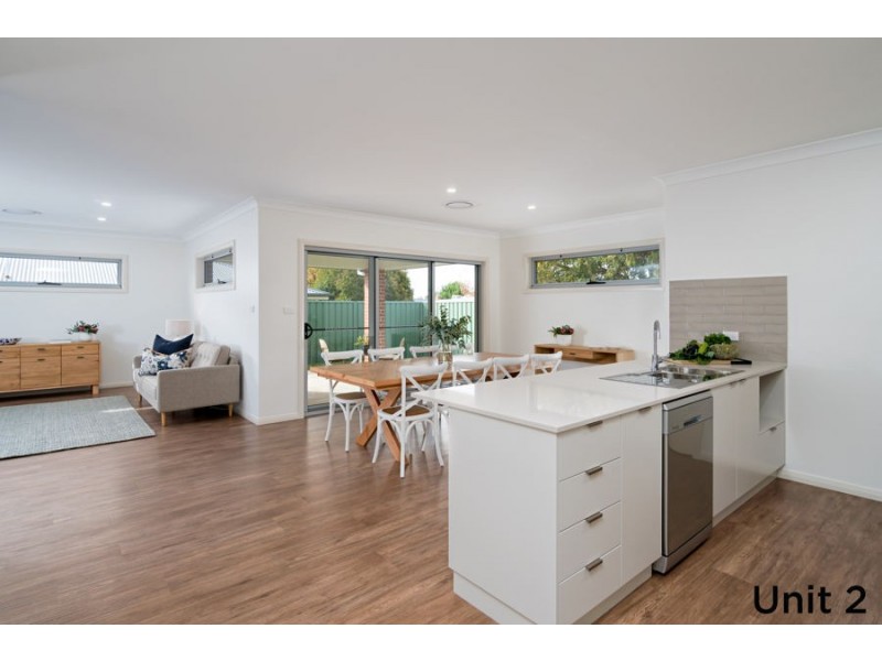 1 & 2/65 Bourke Street, Turvey Park NSW 2650