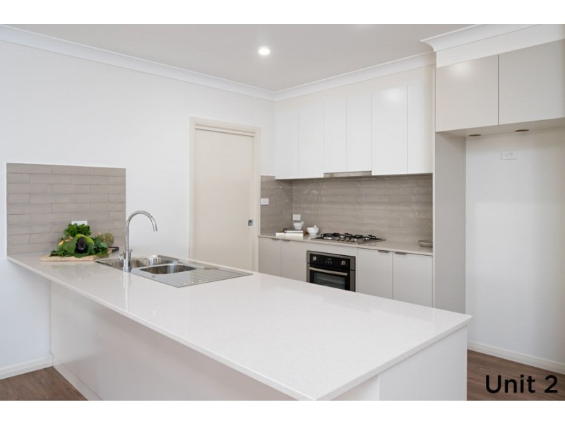 1 & 2/65 Bourke Street, Turvey Park NSW 2650