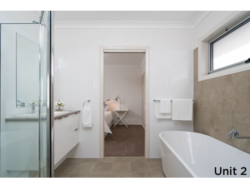 1 & 2/65 Bourke Street, Turvey Park NSW 2650