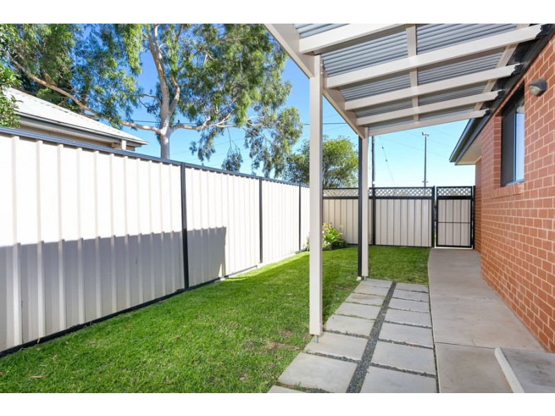 1/2-4 Macquarie Street, Mount Austin NSW 2650