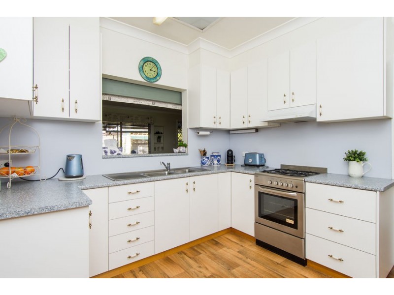 13 Tucker Street, Turvey Park NSW 2650