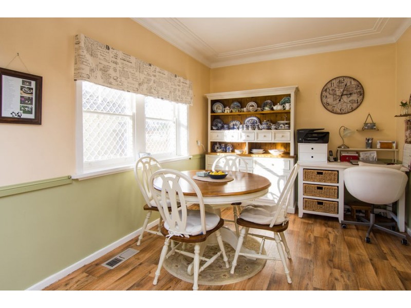 13 Tucker Street, Turvey Park NSW 2650