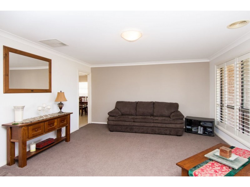 86 Atherton Crescent, Tatton NSW 2650