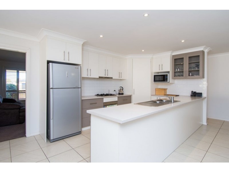 86 Atherton Crescent, Tatton NSW 2650