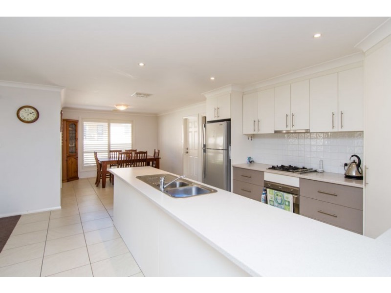 86 Atherton Crescent, Tatton NSW 2650