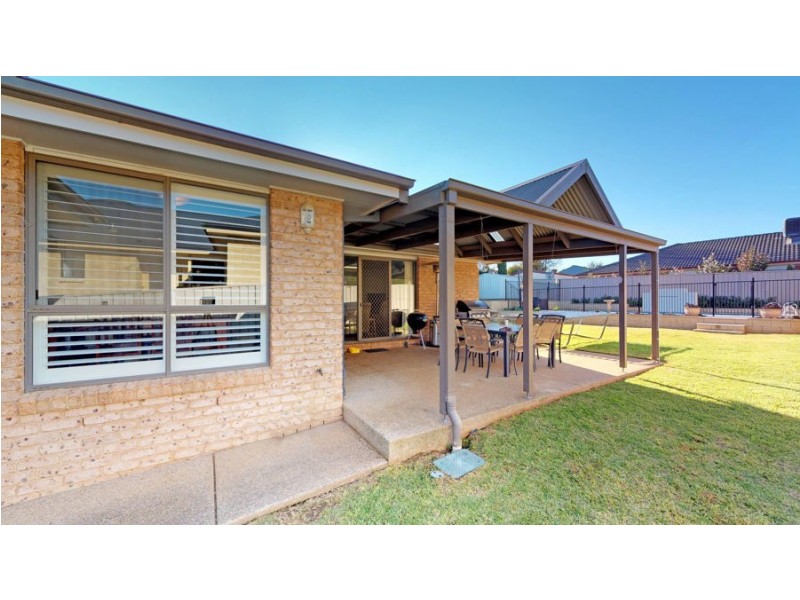 86 Atherton Crescent, Tatton NSW 2650