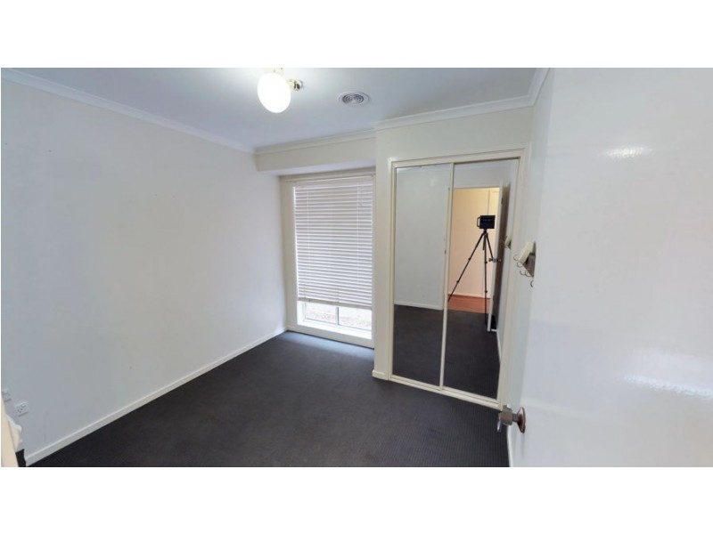 29 Grevillea Crescent, Lake Albert NSW 2650