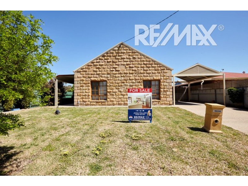 18 Rowe Street, Lake Albert NSW 2650