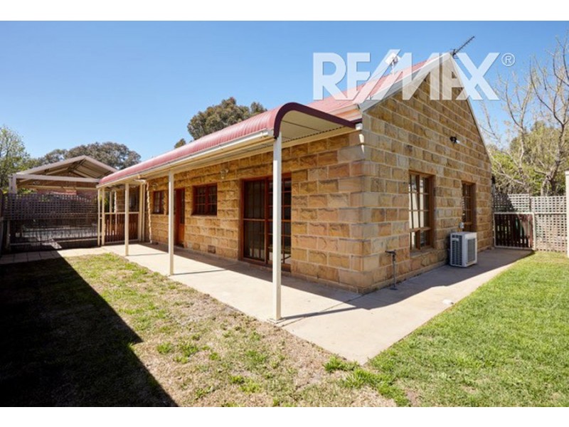 18 Rowe Street, Lake Albert NSW 2650