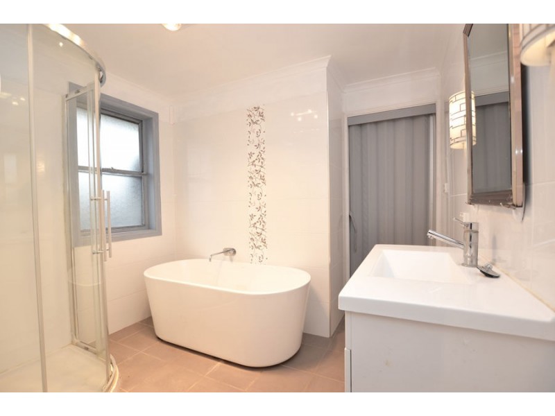 3 Swan Street, Ashmont NSW 2650