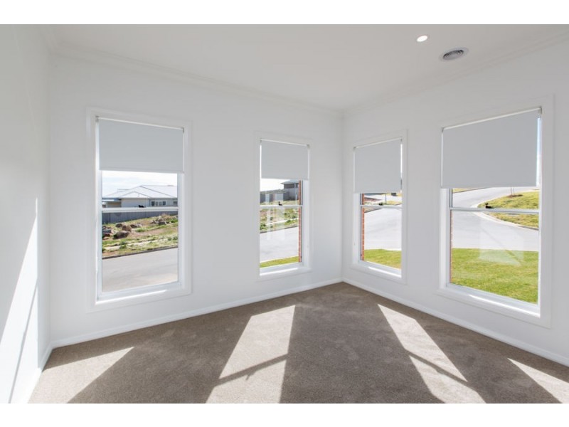 9 Warrock Place, Bourkelands NSW 2650