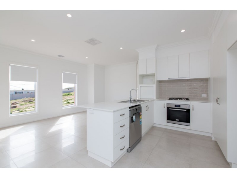 9 Warrock Place, Bourkelands NSW 2650