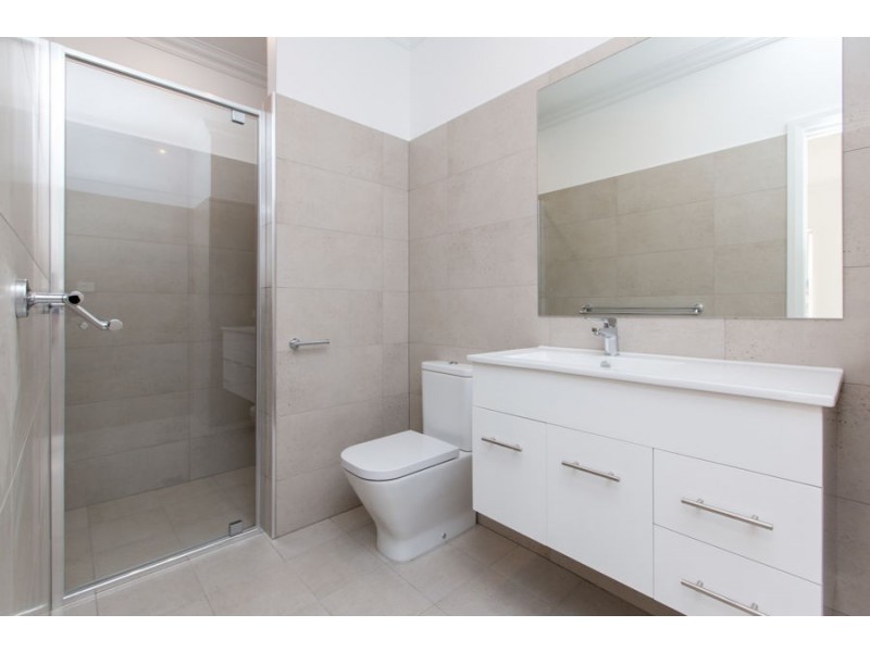 9 Warrock Place, Bourkelands NSW 2650