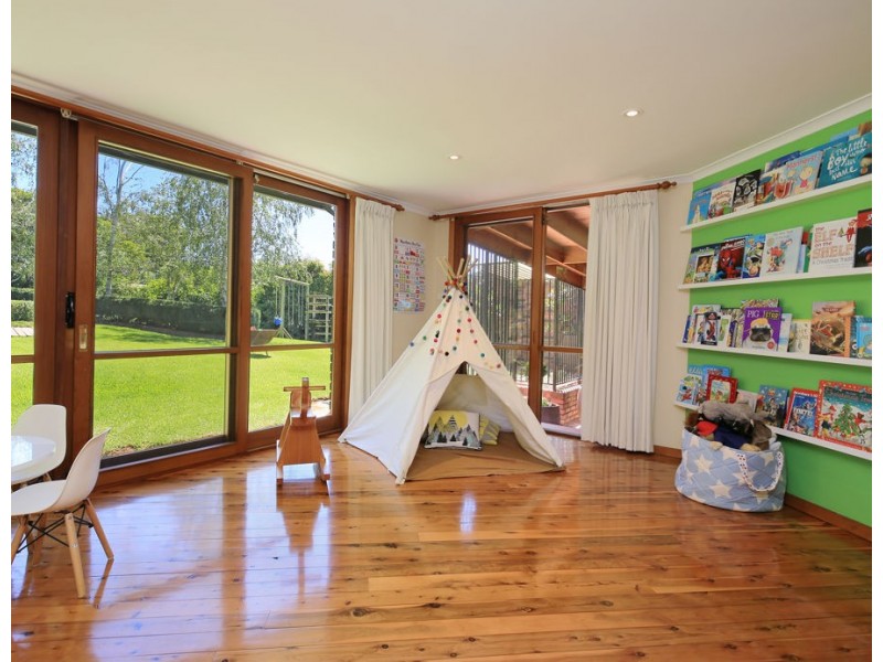 4 Bellevue Parade, Kooringal NSW 2650