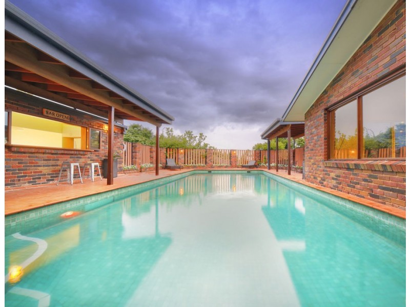 4 Bellevue Parade, Kooringal NSW 2650