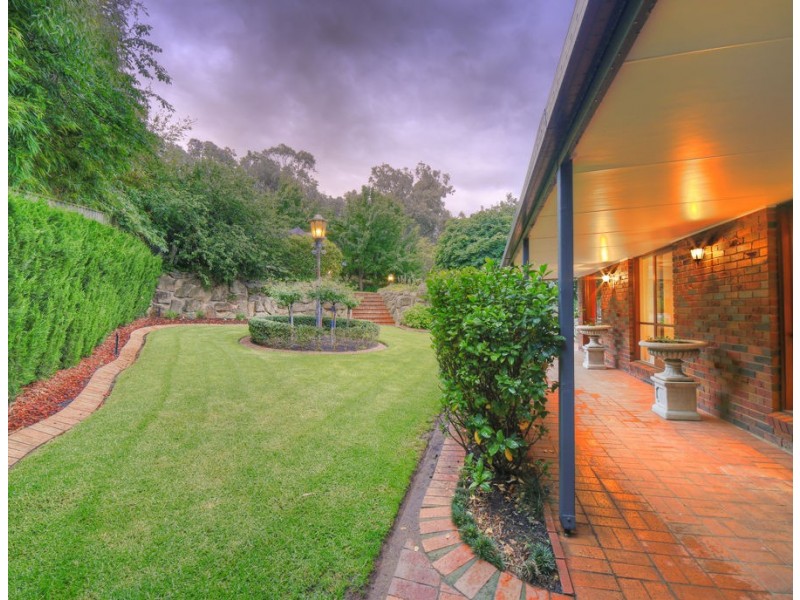4 Bellevue Parade, Kooringal NSW 2650