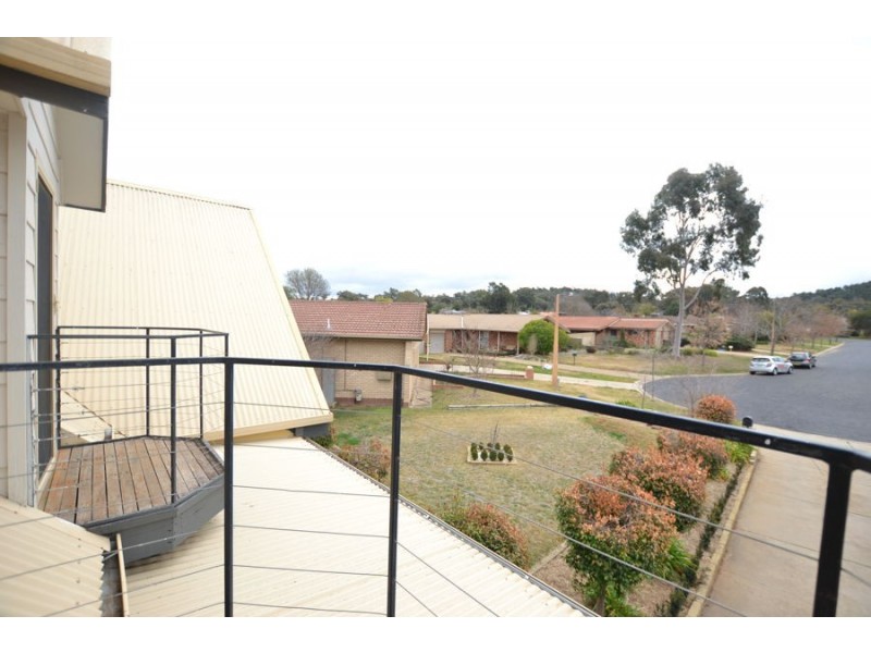 5 Atkins Place, Estella NSW 2650