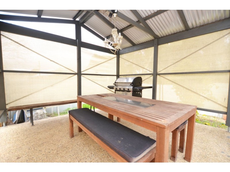 5 Atkins Place, Estella NSW 2650