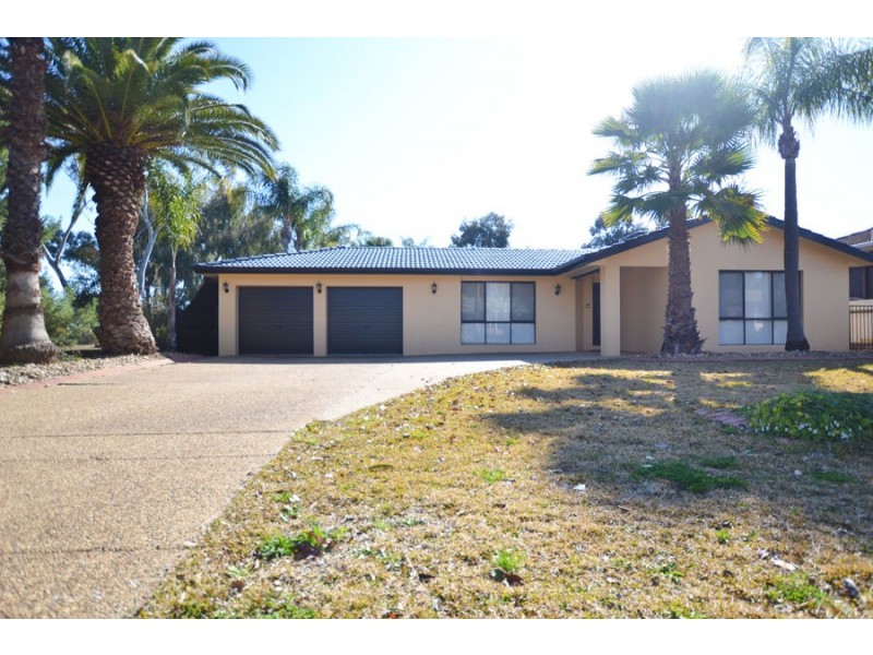 18 Overdale Drive, Bourkelands NSW 2650