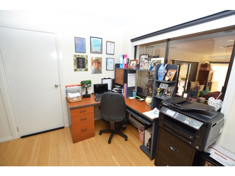 18 Overdale Drive, Bourkelands NSW 2650