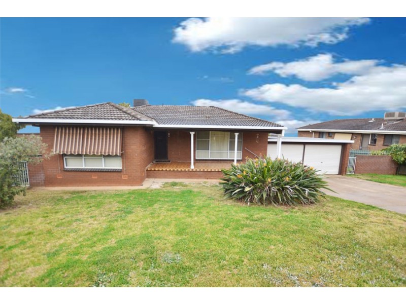 12 Amsterdam Crescent, Tolland NSW 2650