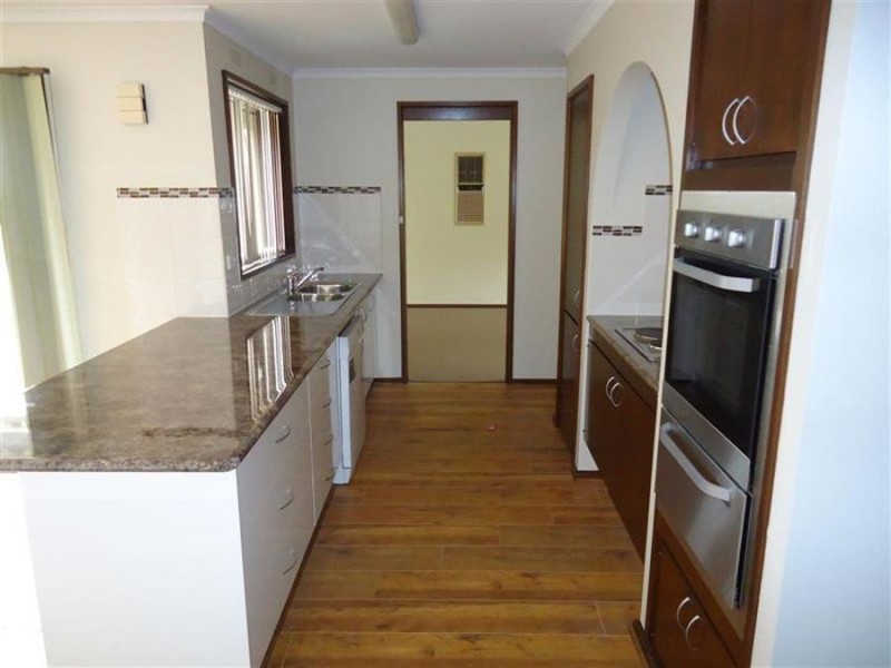 12 Amsterdam Crescent, Tolland NSW 2650