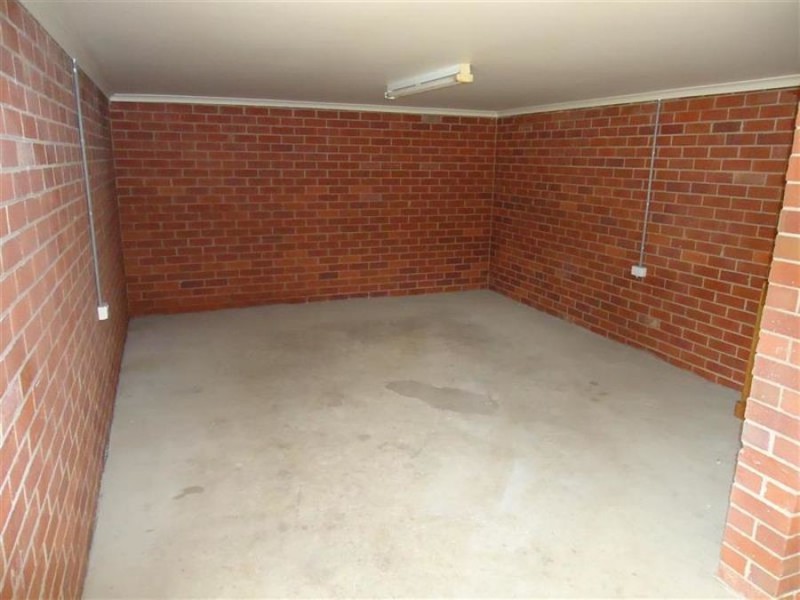 12 Amsterdam Crescent, Tolland NSW 2650