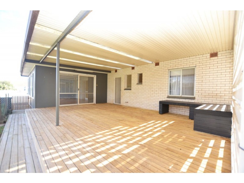 15 Holloway Street, Tolland NSW 2650