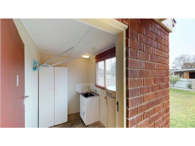 1/33 Bruce Street, Tolland NSW 2650