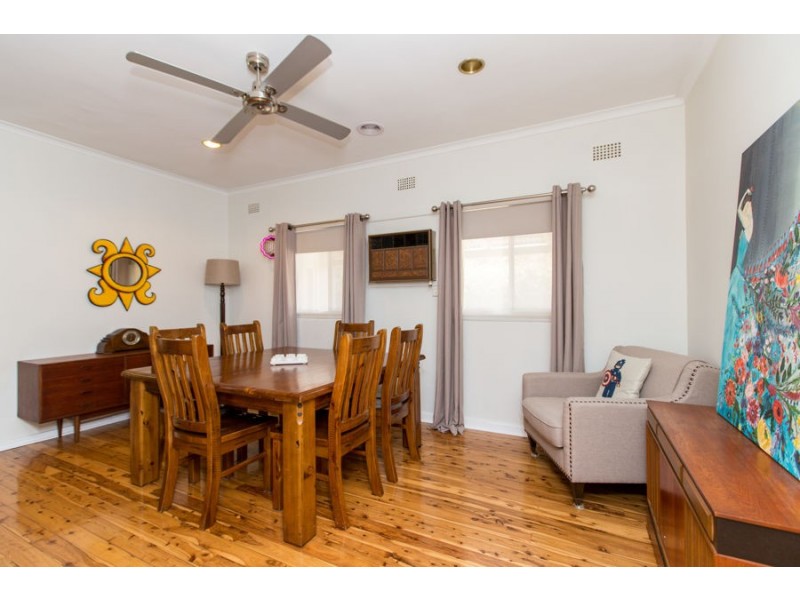 87 Bolger Avenue, Mount Austin NSW 2650
