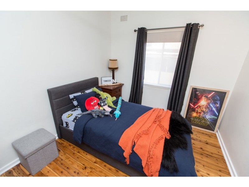 87 Bolger Avenue, Mount Austin NSW 2650