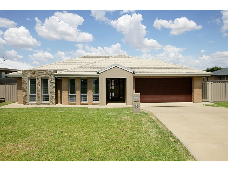 55 Stirling Boulevard, Tatton NSW 2650