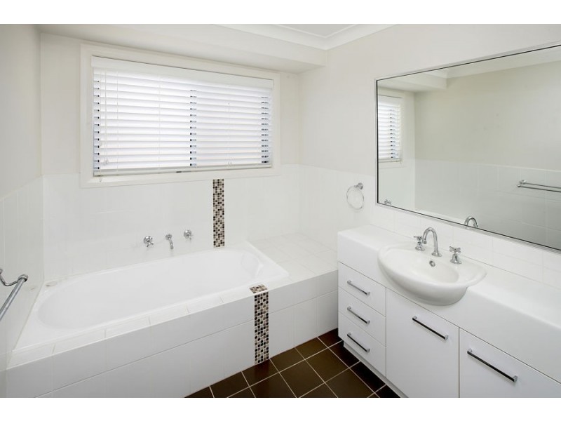 55 Stirling Boulevard, Tatton NSW 2650