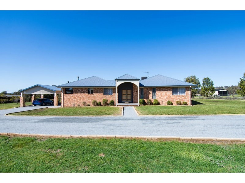 5 Peppermint Drive, Springvale NSW 2650