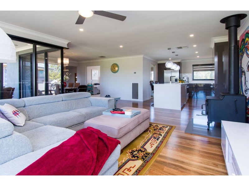 5 Peppermint Drive, Springvale NSW 2650