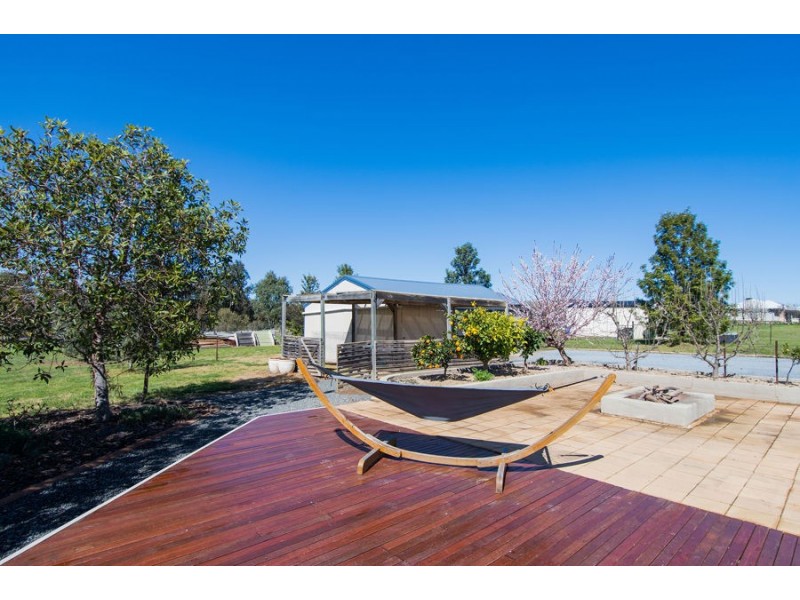 5 Peppermint Drive, Springvale NSW 2650