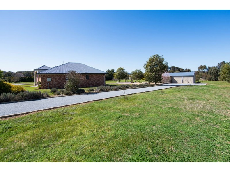 5 Peppermint Drive, Springvale NSW 2650
