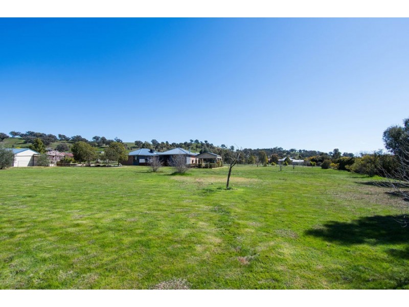 5 Peppermint Drive, Springvale NSW 2650