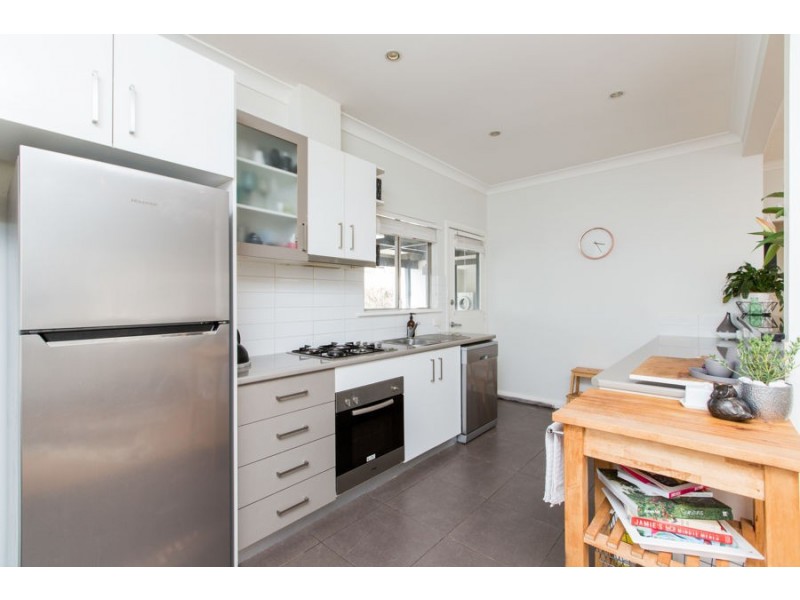 13 Ceduna Street, Mount Austin NSW 2650