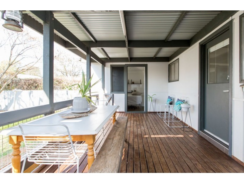 13 Ceduna Street, Mount Austin NSW 2650