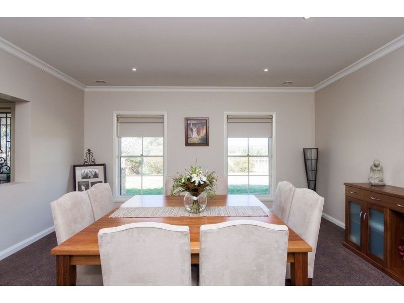 9 Burgan Drive, Springvale NSW 2650