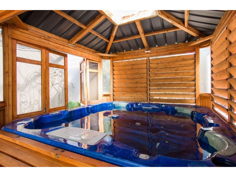 9 Burgan Drive, Springvale NSW 2650