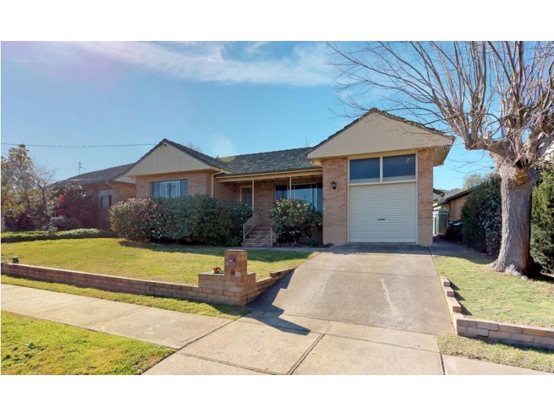 9 Stanley Street, Kooringal NSW 2650