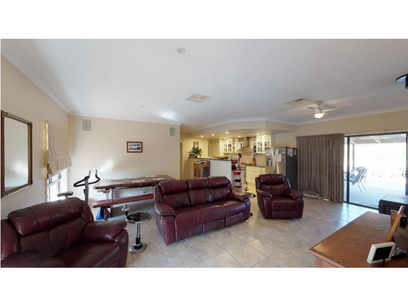 15 Quarry Road, Coolamon NSW 2701