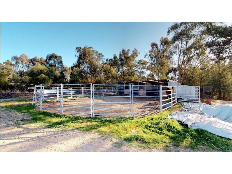 15 Quarry Road, Coolamon NSW 2701