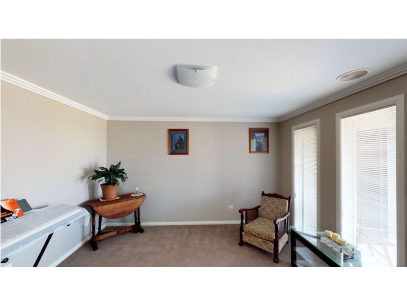 69 Strickland Drive, Boorooma NSW 2650