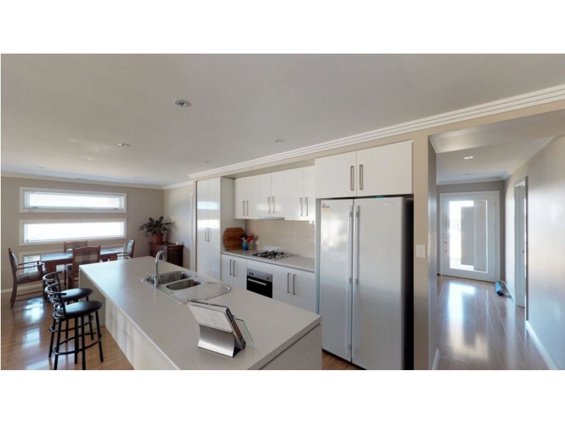 69 Strickland Drive, Boorooma NSW 2650