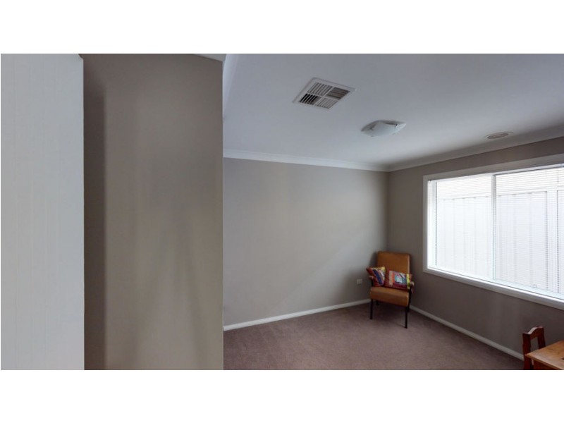 69 Strickland Drive, Boorooma NSW 2650